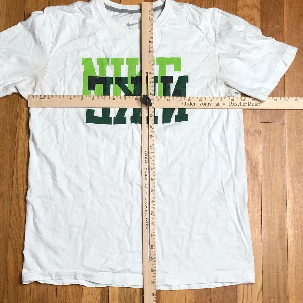 Nike Shirt Mens‎ Medium White Short Sleeve Crew Neck Logo 100% Cotton Top Adult
